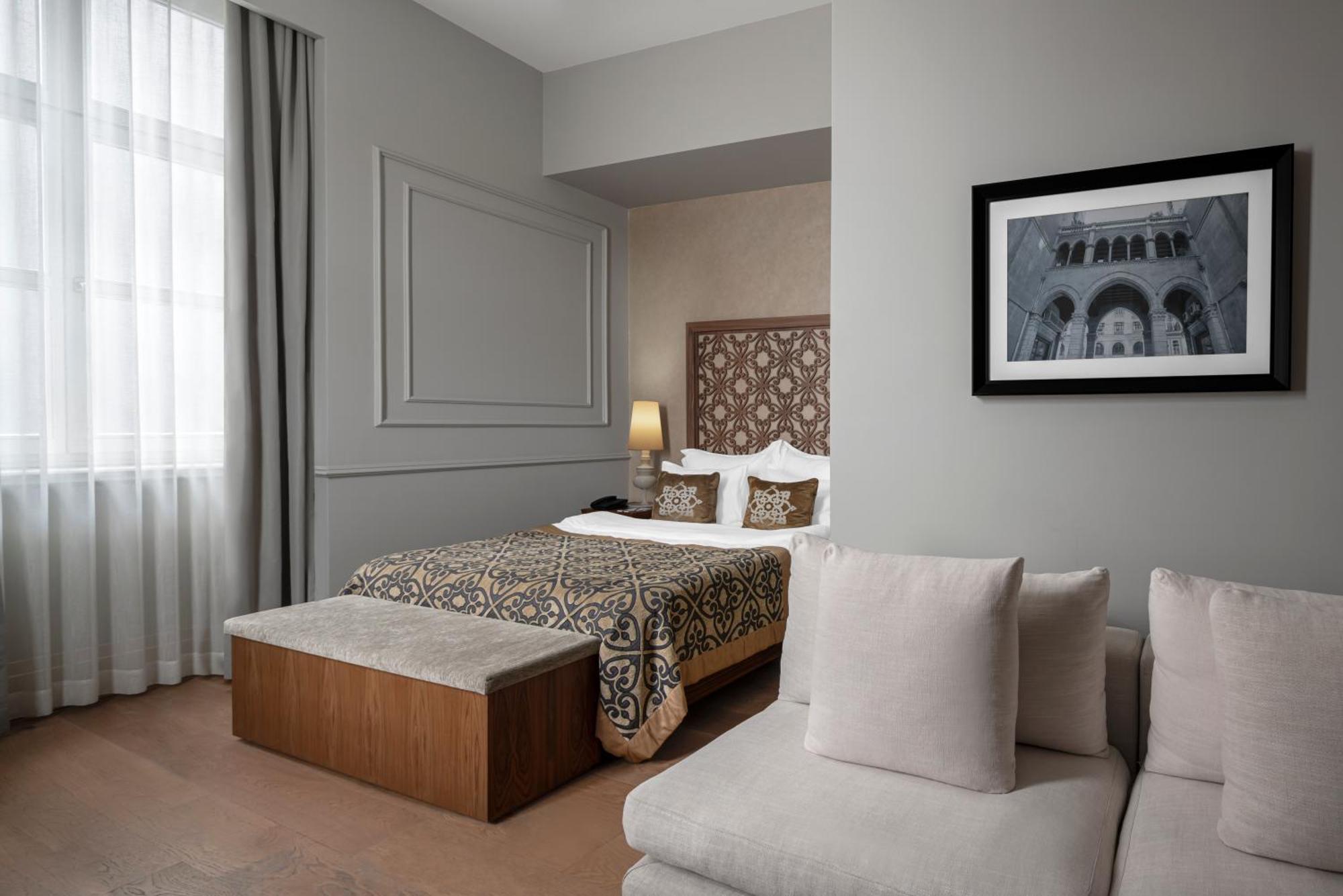 Akka Taksim-special Class Hotel
